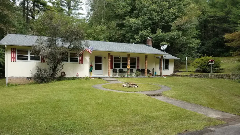 Brevard / Dupont State Forest / vandfald / Fred W Symmes (Pretty Place) kapel - Image 1