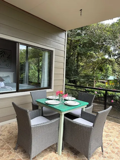 Birdwatcher’s Base in Monteverde – 2BR + Balcony, Walk to Curi-Cancha Reserve - Image 1