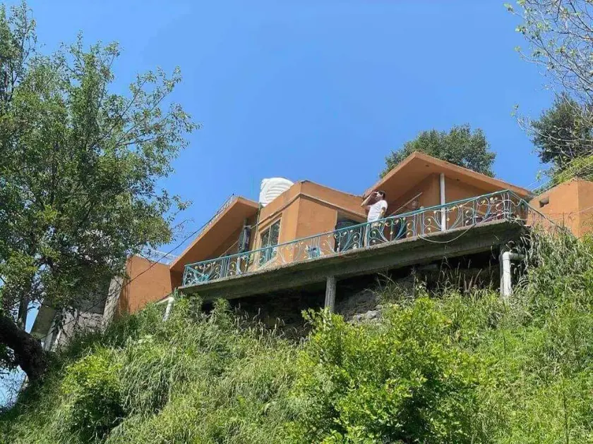Al Miraj Geust House - Image 1