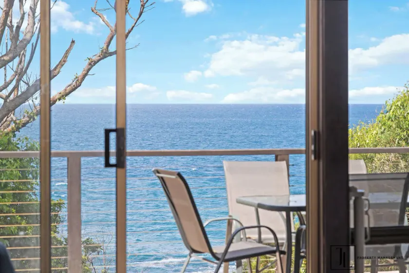 Waterfront Pet-Friendly Home - Oceanview Cottage - Image 1