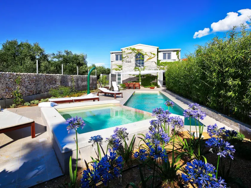 Deluxe Villa in Šibenik near Lake - Image 1