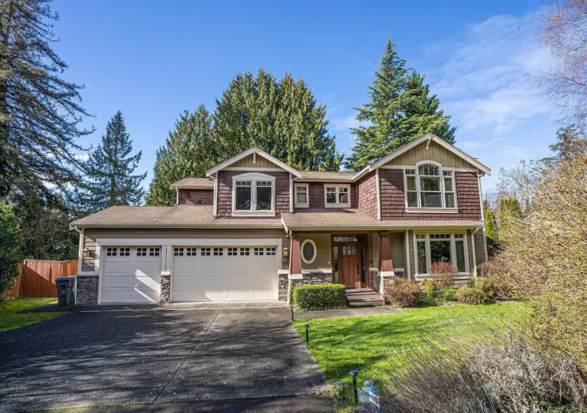 Kirkland's Expansive Custom-Built Family Haven Near Juanita - Image 1