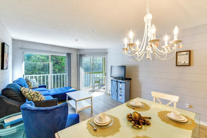Walk to Beach: Home w/ Porch on Anna Maria Island! - Image 1