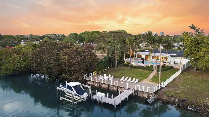 Waterfront! Boat Dock and Guesthouse - Image 1