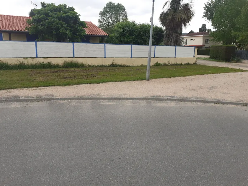 House with land 650 m2 - Image 1