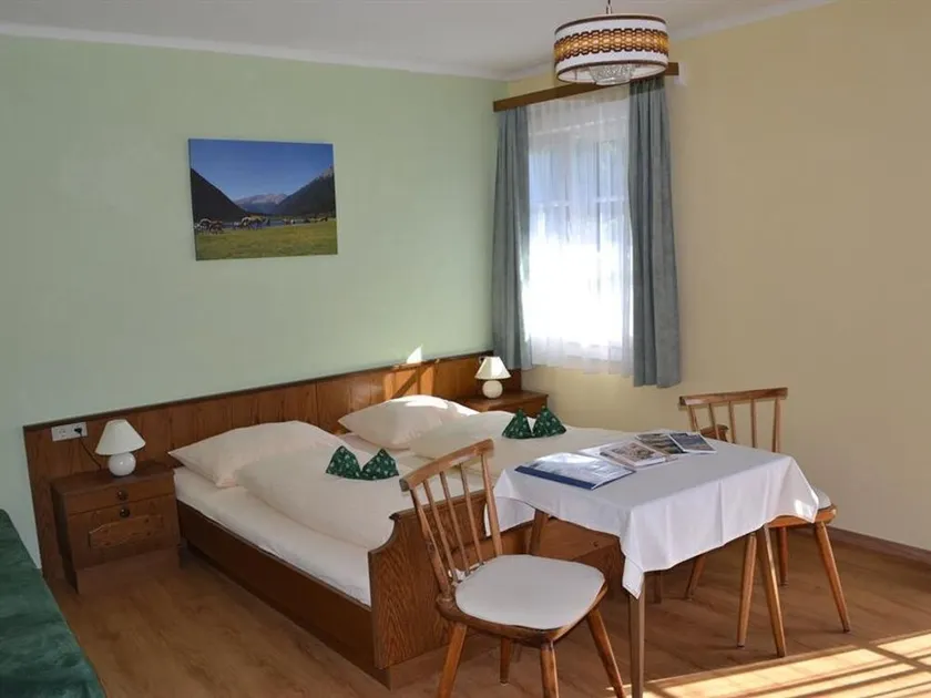 Room \"Auernig\" - Pension Thalerhof - Image 1