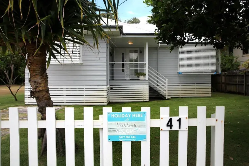 Family Beachfront House at Currimundi Lake - Image 1