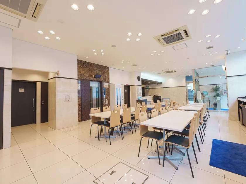 Toyoko Inn Shin-Osaka-eki Higashi-guchi - Image 1