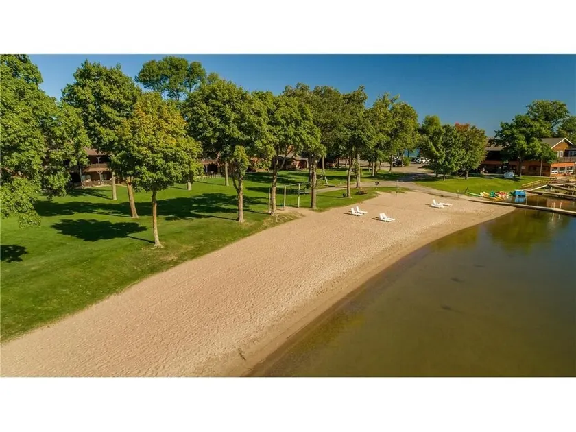 Smuk, stort, lavere niveau, Beach Frond Condo på Leech Lake, Multi Family - Image 1