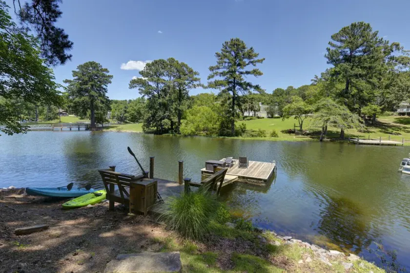 Hilton Lake Home - Hot Tub - Image 1