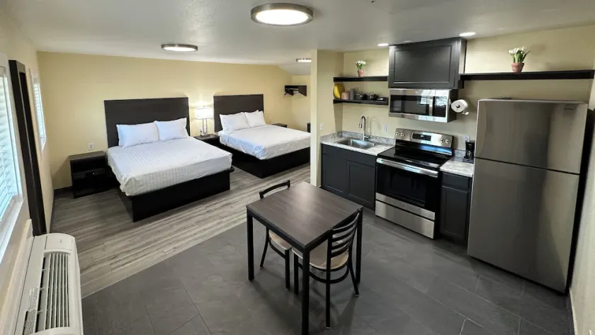 Relax Inn of Medford - Image 1
