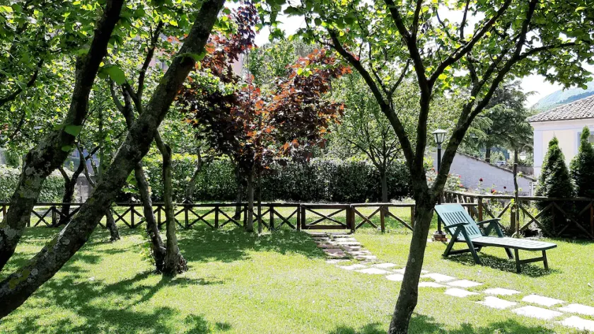 Vintage villa omgivet af grønne områder mellem Amalfikysten og Cilento - Image 1