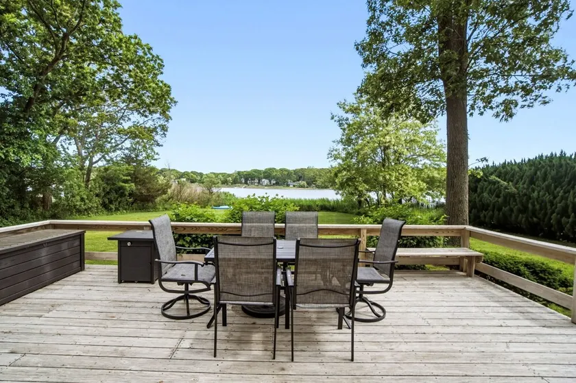 Waterfront Home on Goose Creek Dock & Kayaks - Image 1