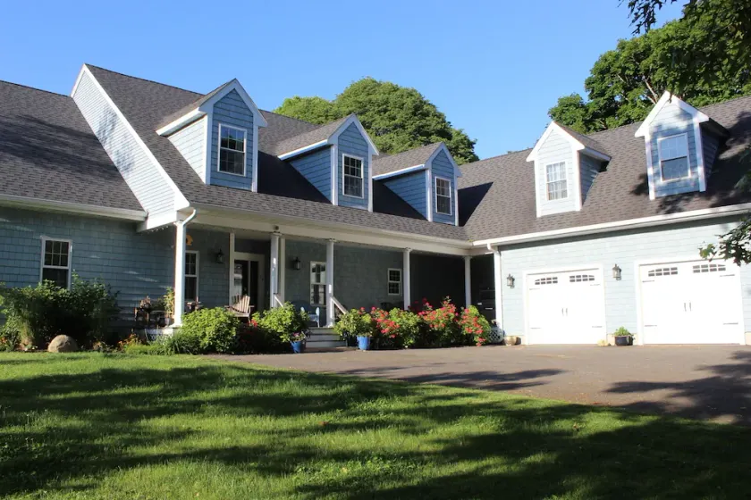 Welcome to the Cape! Cute, quiet and clean apartment ready for your stay. - Image 1