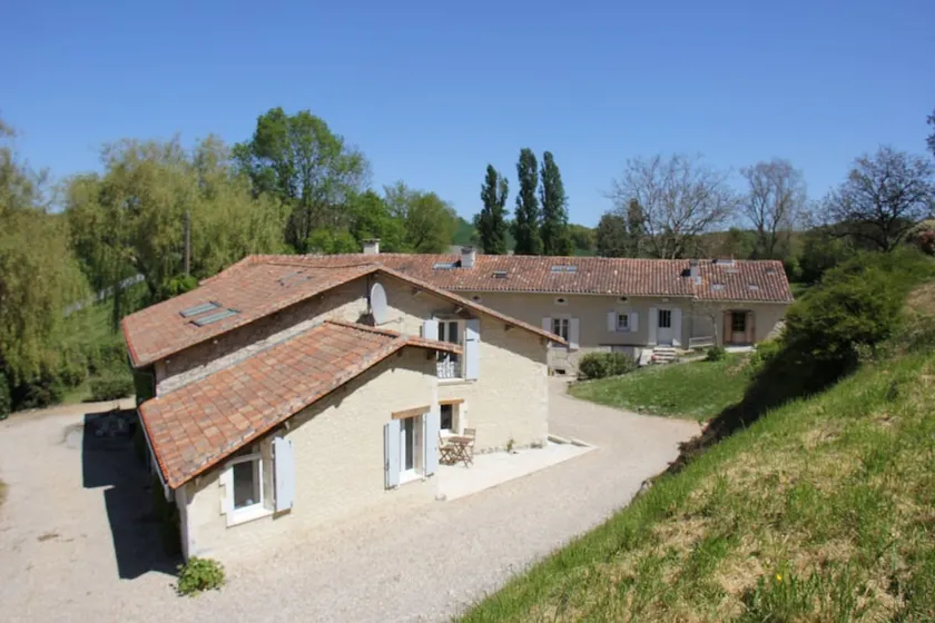 Dordogne - Charente Frontera Encantadora casa de campo con piscina climatizada - Image 1
