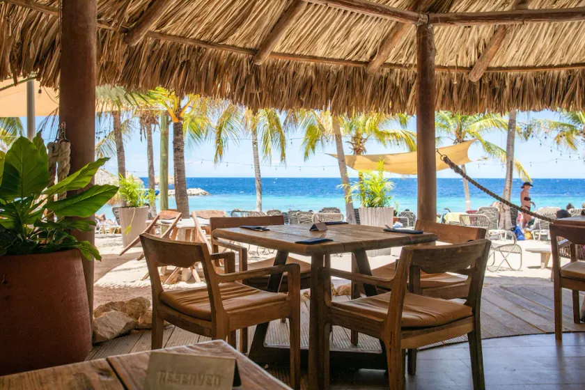 Located directly on the beach, 4 person apartment with great sea view! - Image 1