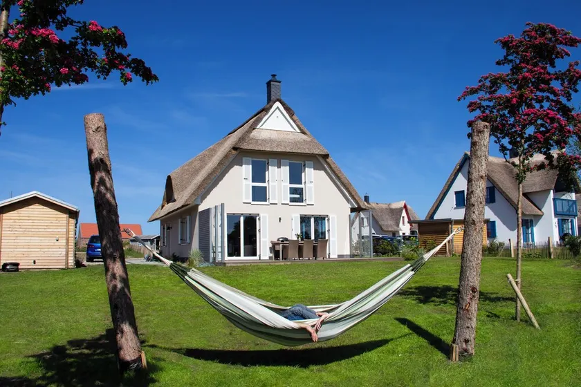 Kilometerlanger Naturstrand fast für dich allein, Reetdachhaus mit Sauna & Kamin - Image 1