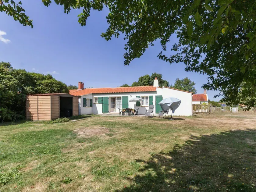 Charming Countryside Cottage Near Beach with Bikes and Garden - Image 1