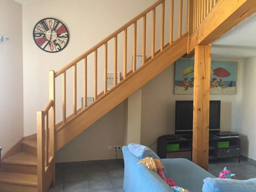 Bright, cozy, air-conditioned, family Apt. 80M2, 3 bedrooms, private garage - Image 1