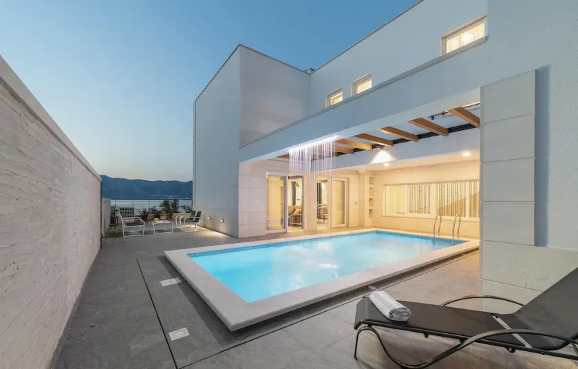 Beach front home in Povlja - Image 1