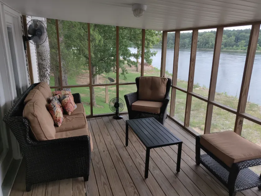 Riverfront Retreat & Fisherman's Gold, on TN River - Image 1