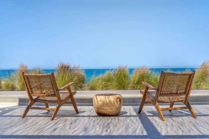 Kaliva Residence, Luxe sea front villa-heated pool - Image 1