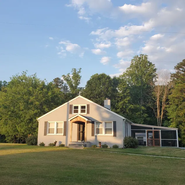The B's Nest-Cozy County Heaven!  5 Star Host! - Image 1