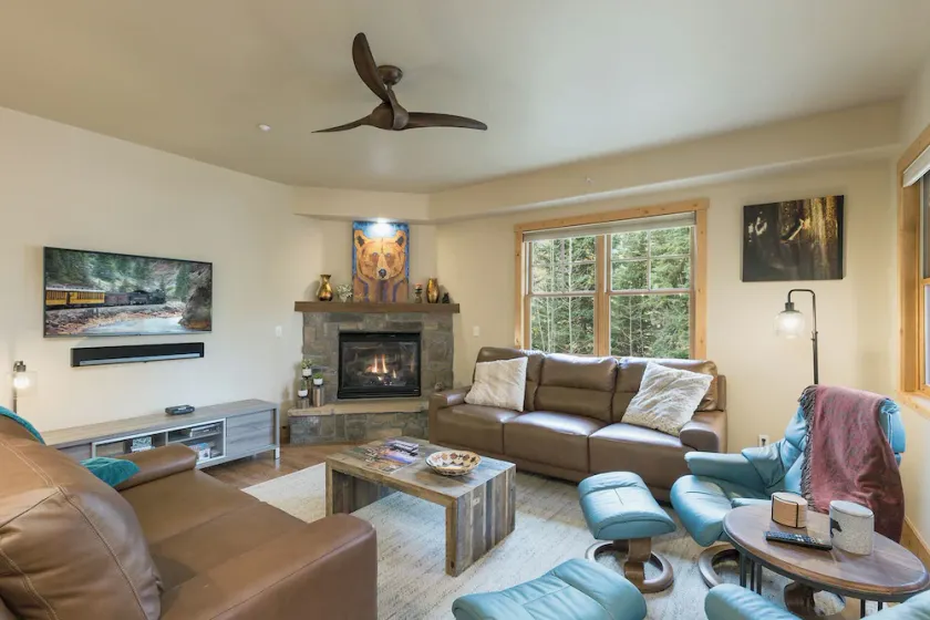 Largest Black Bear Townhome - Ping Pong Table - on Demand Ski Shuttle - Image 1