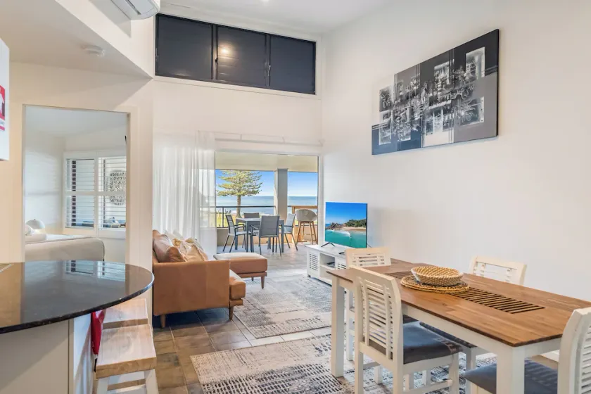 Beachfront holiday that delivers prime positioning. - Image 1