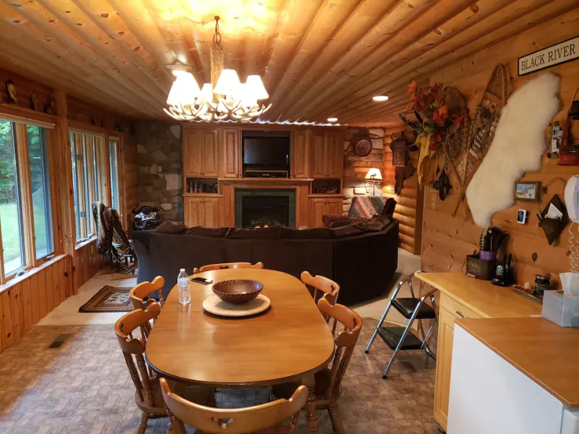 Cozy Cabin in the woods - 50 acres and a perfect spot off Jackson Co. ATV trails - Image 1