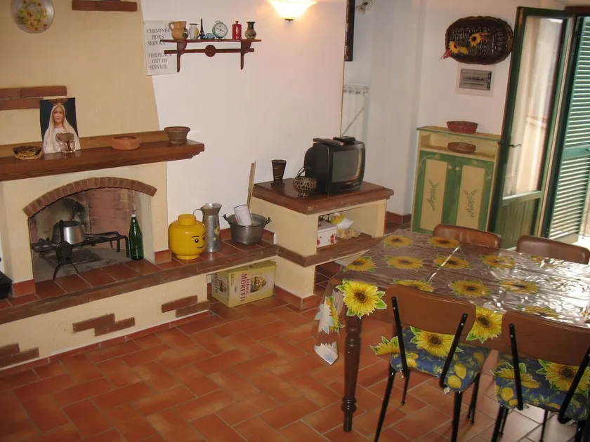 La casa de Constantino en el corazón verde de la Toscana - Image 1