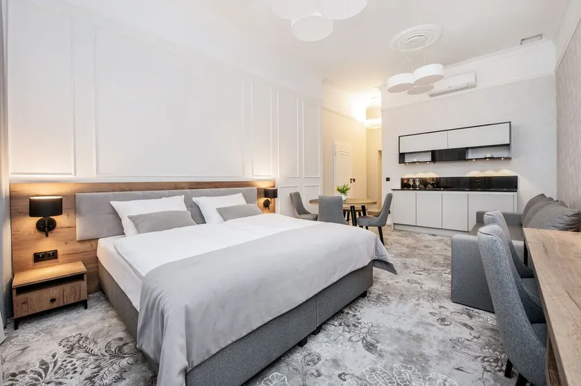 Vinfort Aparthotel - Image 1