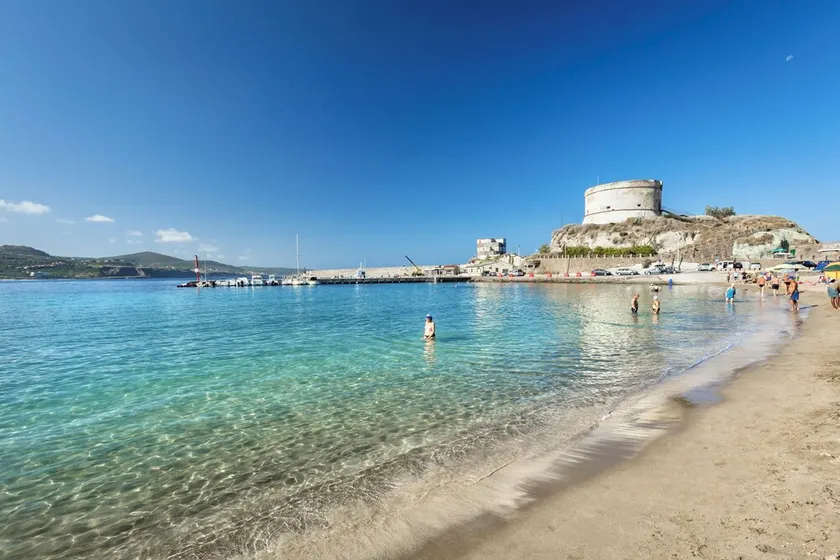 Residence with private beach in Bosa Marina just 100 meters from the sea - Image 1