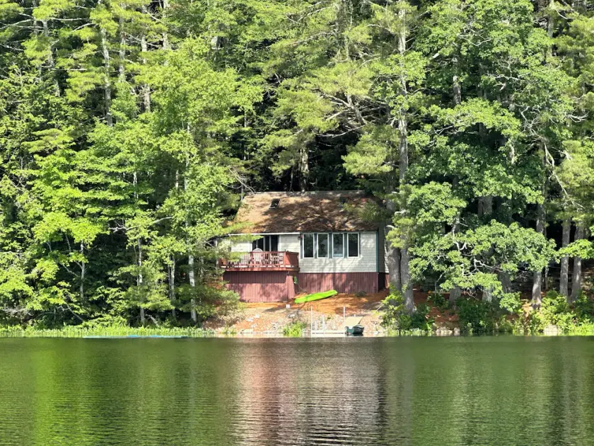 Peaceful.... Lakefront Cottage... Kayakers Paradise.... - Image 1