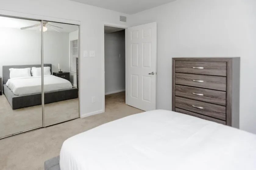 Wyndham 1205 Modern luxe 2BD2BA I Parking - Image 1