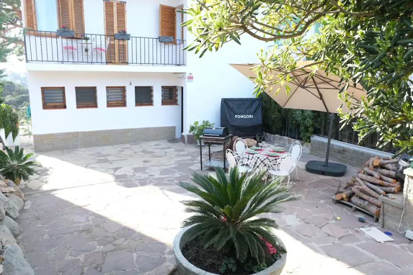 Amazing and Spacious house in Cala Canyelles. - Image 1