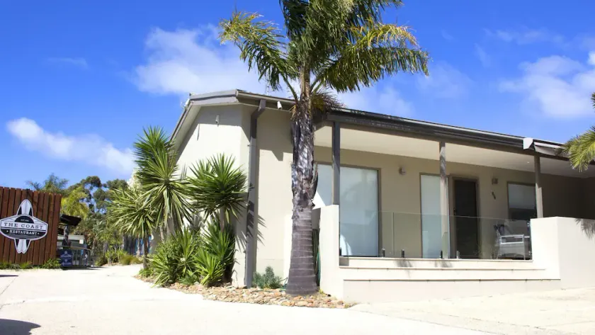 Modern, spacious apartment within walking distance to everything in Anglesea🔆🐠 - Image 1