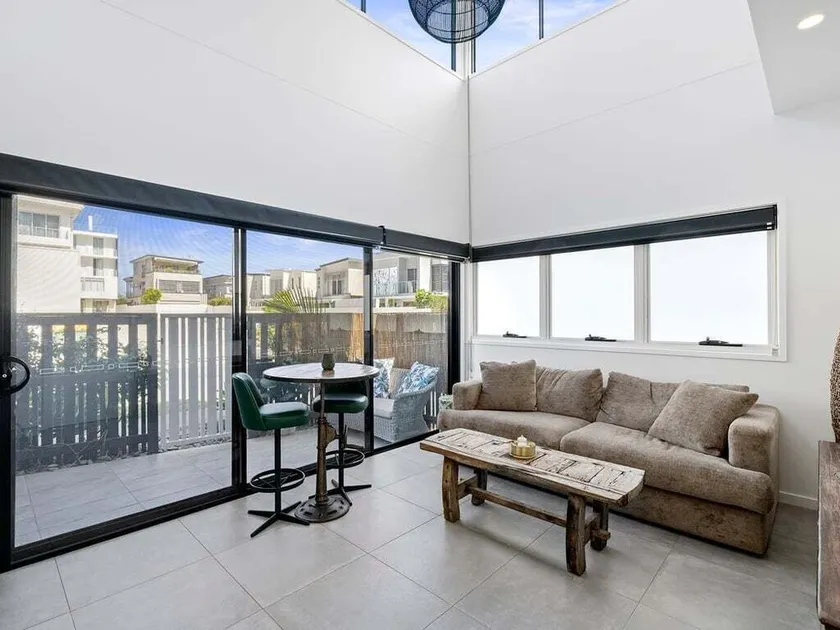 Beautiful 1 Bedroom Casuarina Property! - Image 1
