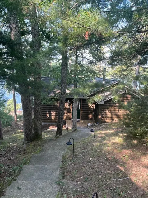 Beautiful 2 BR Lakefront Cabin on Long Lake, Harrison Mi - Image 1