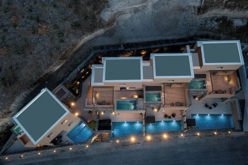 Hidden Hills - Image 1