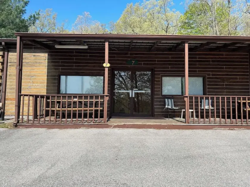 Angrenzende Kabine 7A 2 Schlafzimmer, 8 Einzelbetten am Patoka Lake Southern Indiana - Image 1