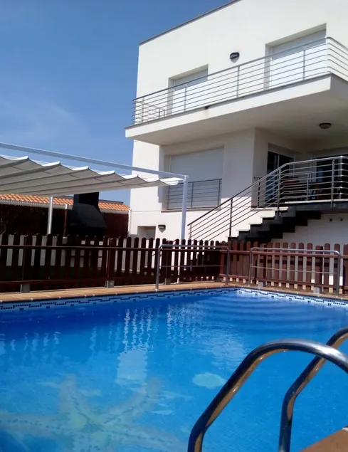 Family Vacation Home - Image 1