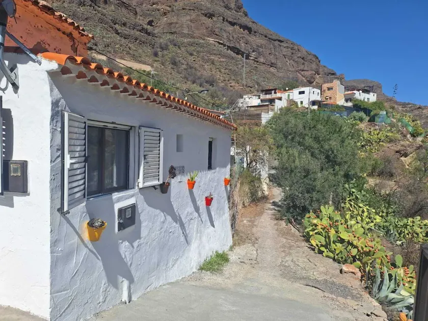 Typical restored Canarian Village House with all the contemporary conveniences  - Image 1