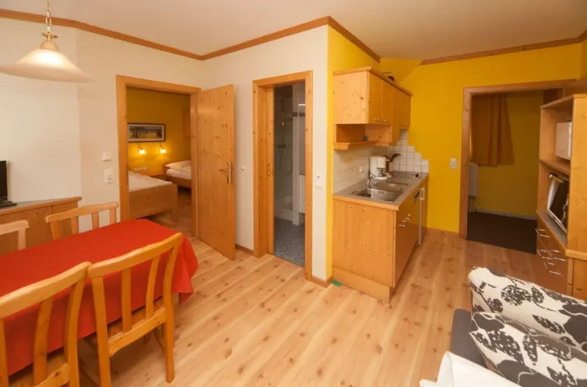 Perfect for horse lovers and those seeking relaxation - vacation apartment on the riding stables with steam bath, sauna and relaxation room - Image 1