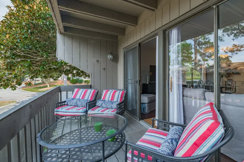 Newly Renovated Lakeview Condo Complex First Floor Oasis! - Image 1