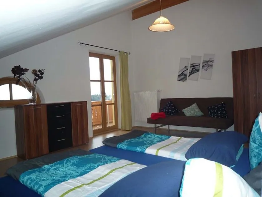Ferienwohnung, 40 qm Dachgeschoss, Wohn- und Schlafraum kombiniert - Image 1