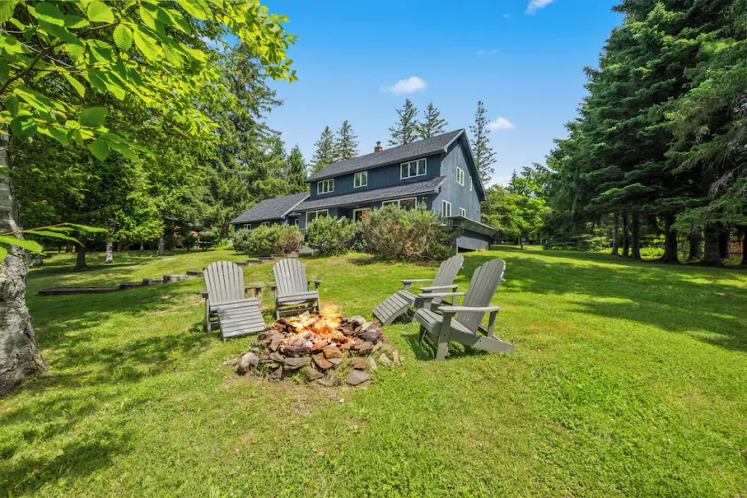 🐾Cozy Nights - Rangeley Lake Waterfront | Pet Friendly - Image 1