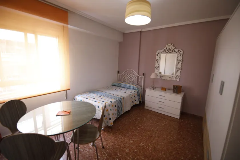 Rooms for students in Burjassot - Image 1