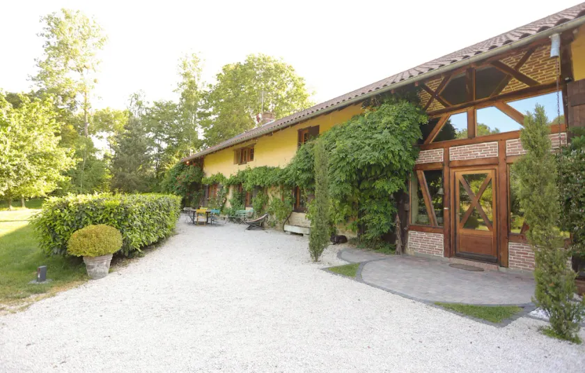 FERME BRESSANE sleeps 12 in the countryside, 5 bedrooms, 4 bathrooms - Image 1