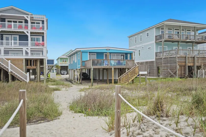 Smart pelikan: Hundevenlig sommerhus ved havet med moderne køkken - Image 1